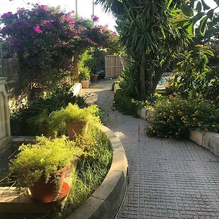 Apartamento Gnejna *